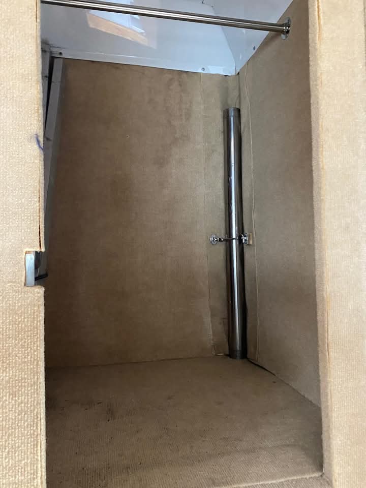 
								4.5tn Renault Master Horsebox Coach Built full									