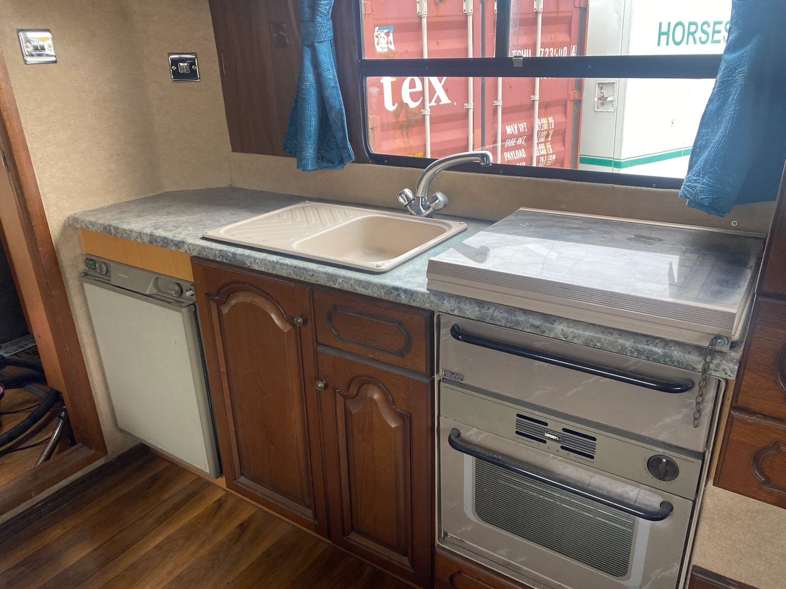 
								lovel Volvo FM 18tn Horsebox full									